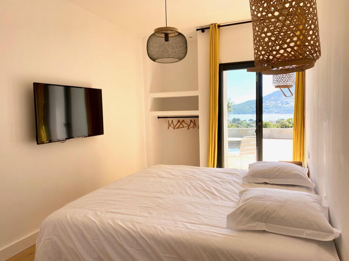 Villas De Standing Avec Magnifique Vue Mer Et Piscines Privees, Sagone แซโกน ภายนอก รูปภาพ