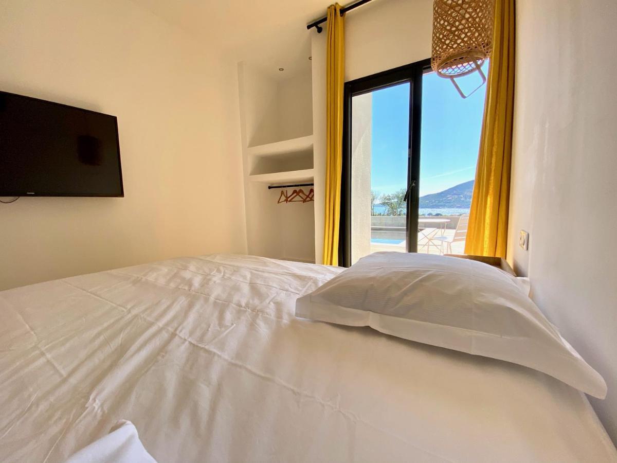 Villas De Standing Avec Magnifique Vue Mer Et Piscines Privees, Sagone แซโกน ภายนอก รูปภาพ